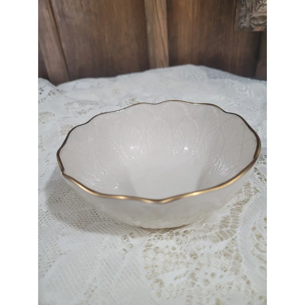 Lenox Leaf/Feather Design Porcelain Candy/Nut Dish Bowl Ivory Gold Christmas